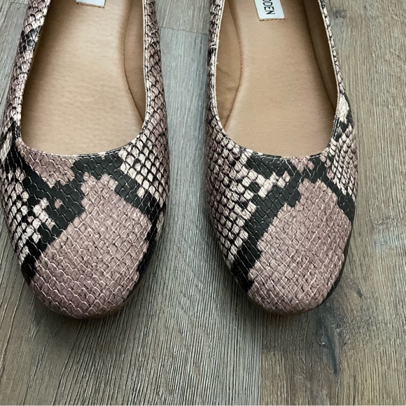 Steve Madden Danny Faux Leather Sand Python Ballerina Flats Size 9 - Picture 14 of 16